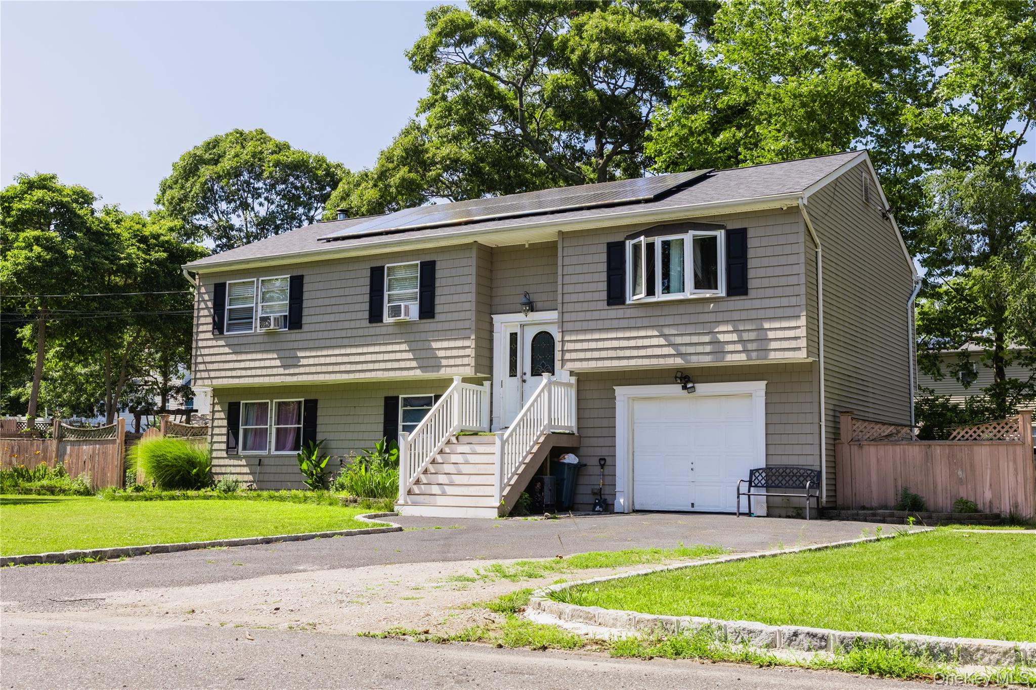 5 2nd Street – For Sale photo 2
