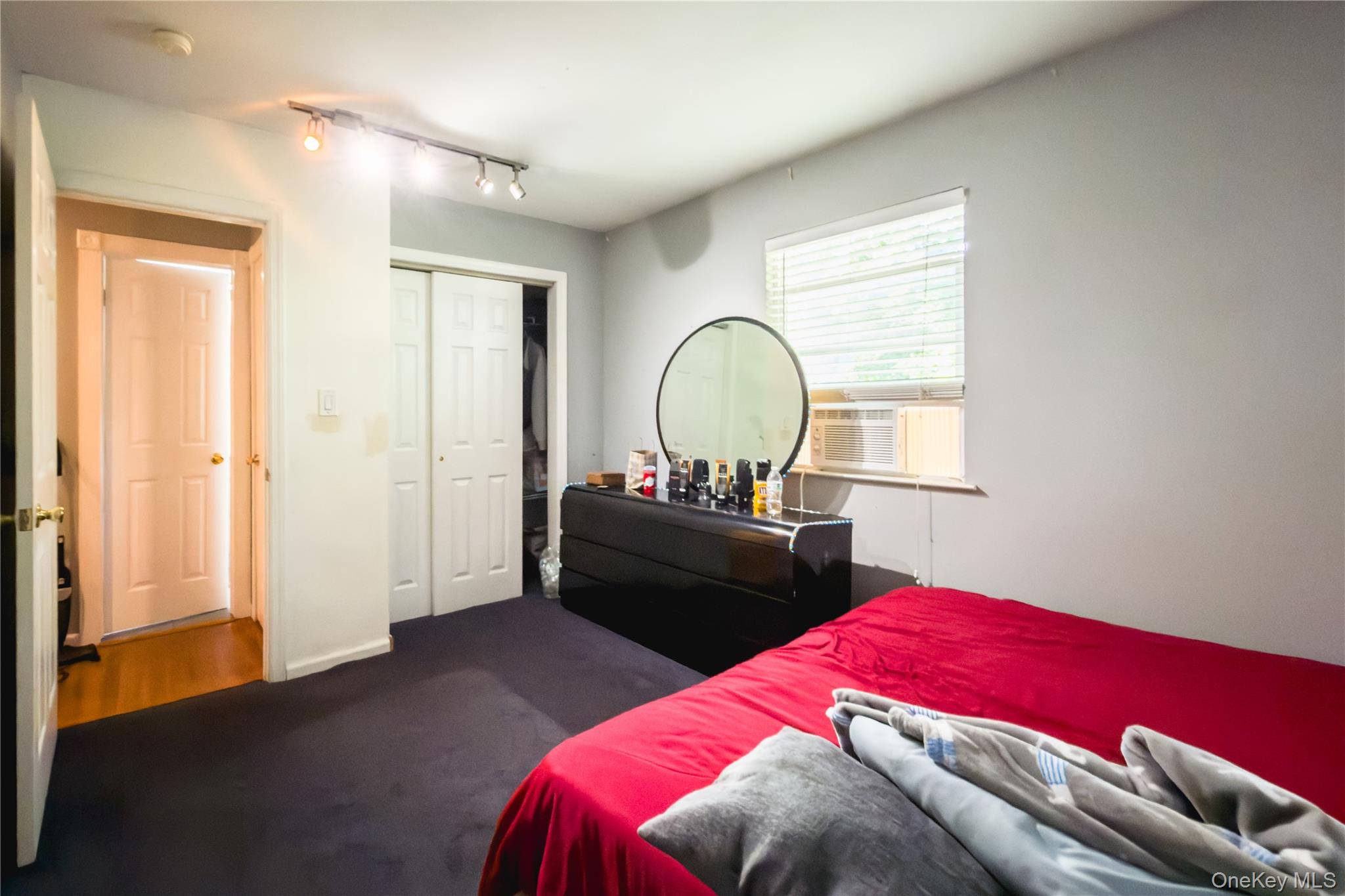 5 2nd Street – For Sale photo 18