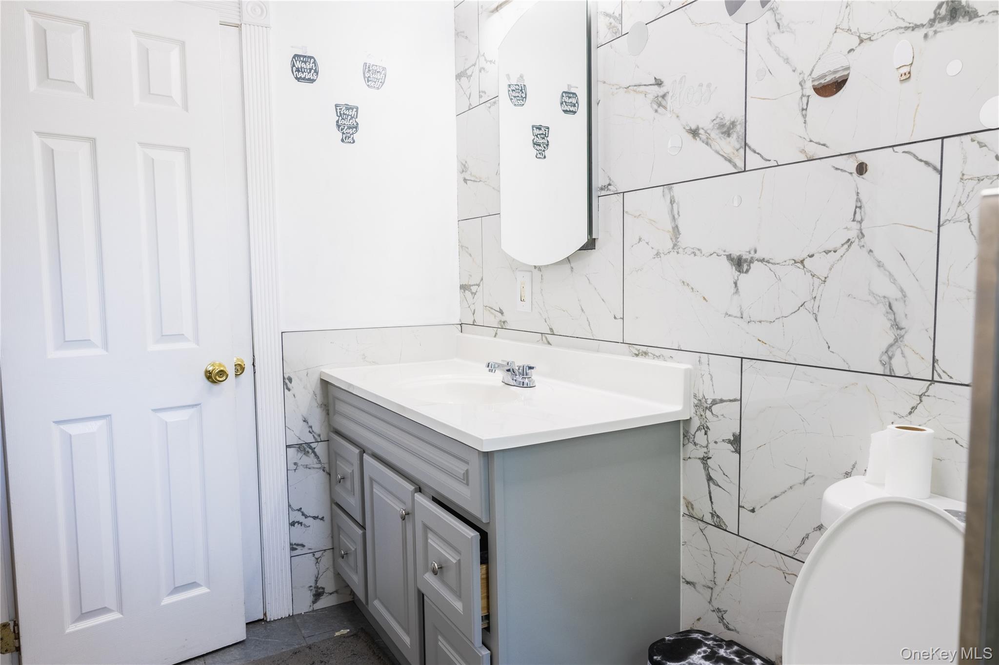 5 2nd Street – For Sale photo 15