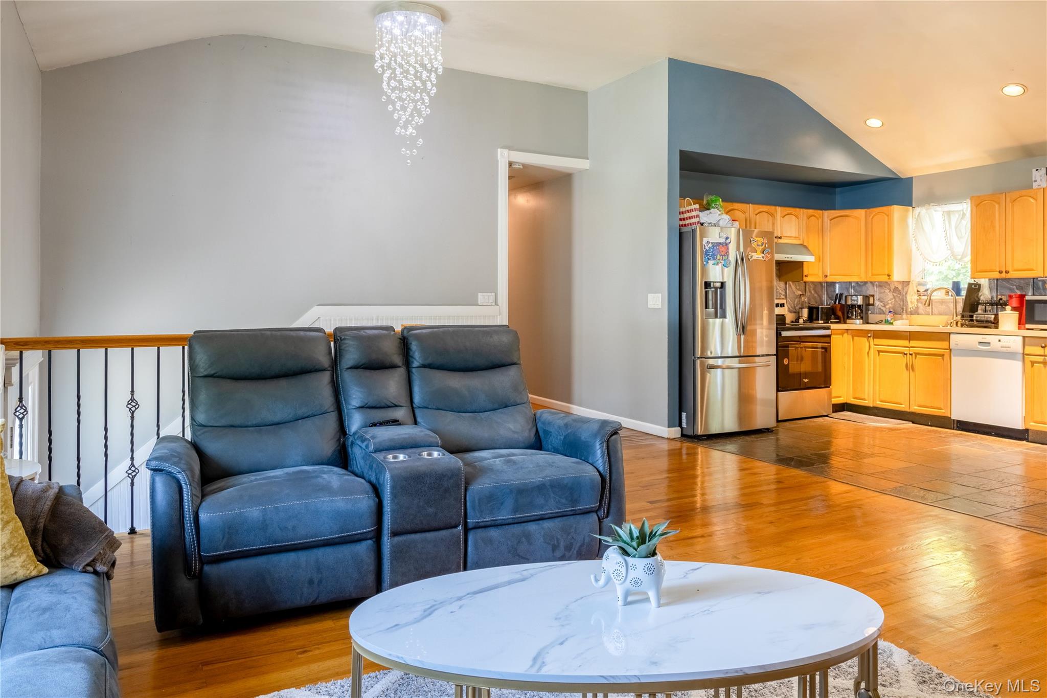 5 2nd Street – For Sale photo 10