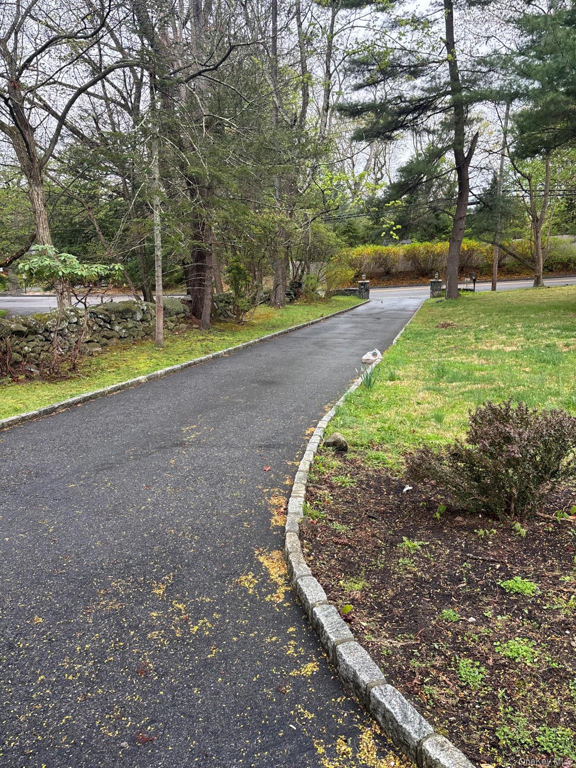 58 Quakerbridge Road – For Sale