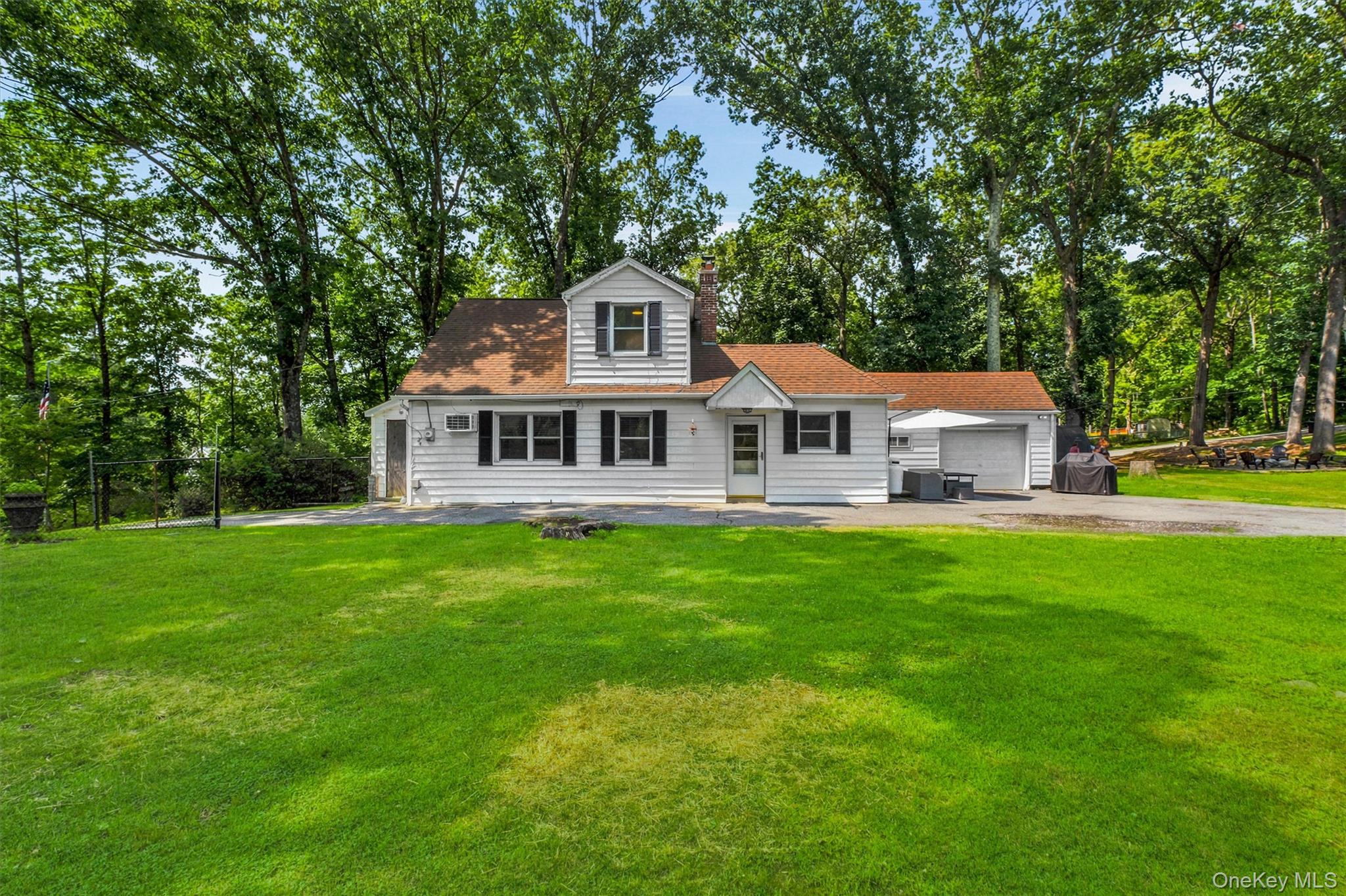 28 Mahopac Avenue – For Sale photo 2