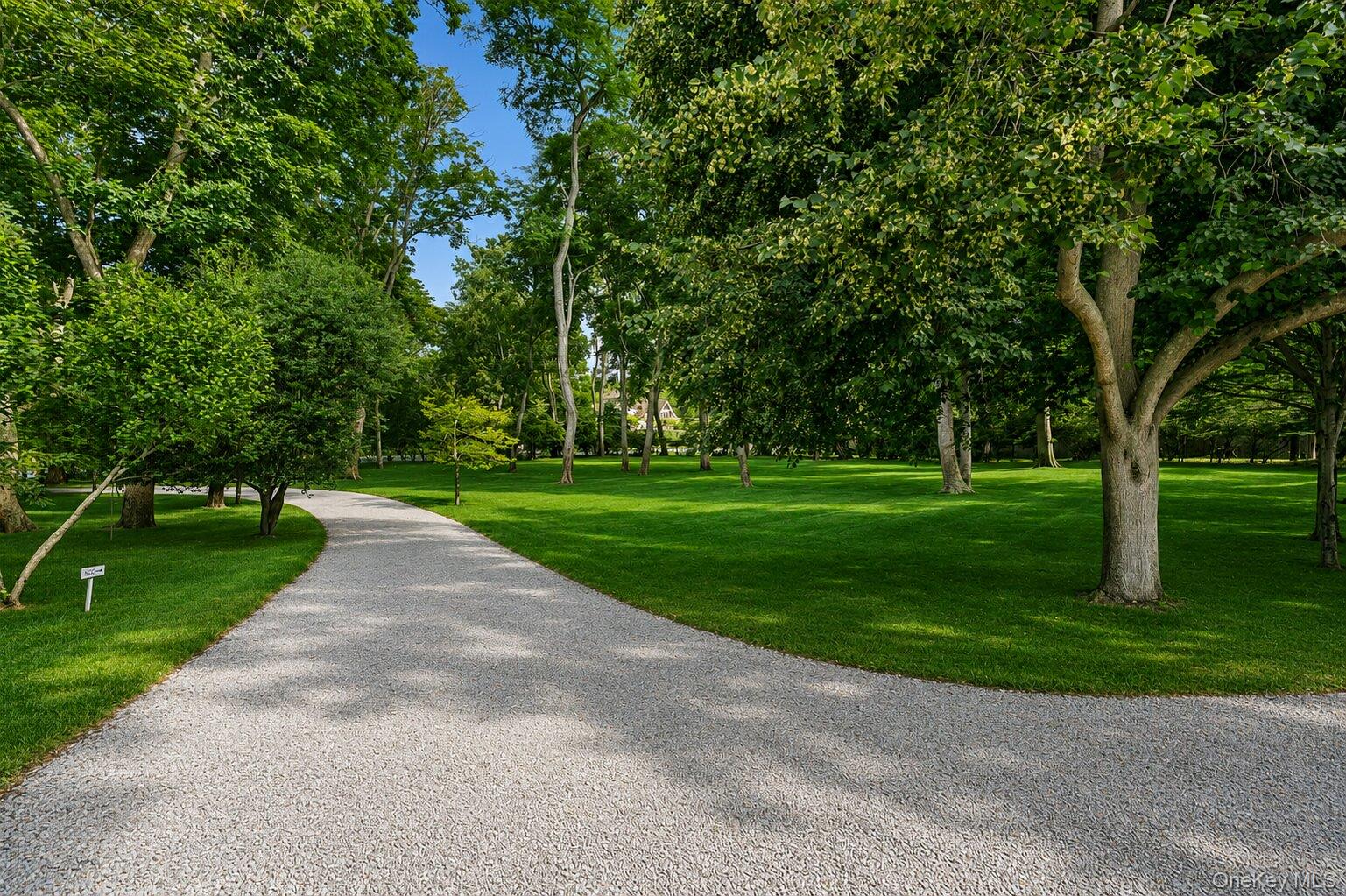 17 Baiting Hollow Road – For Sale photo 2