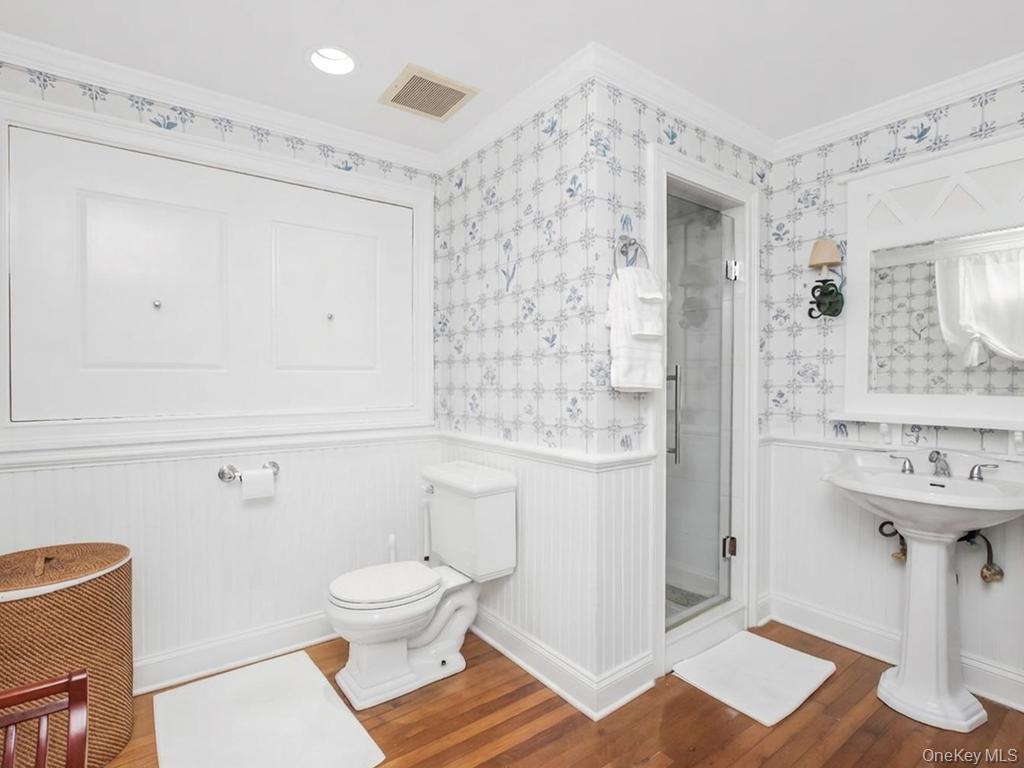 285 Centre Avenue – For Sale photo 24