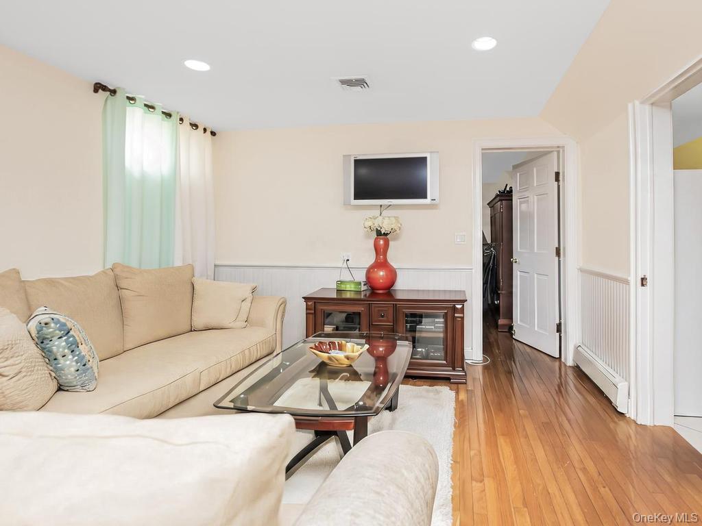 285 Centre Avenue – For Sale photo 22