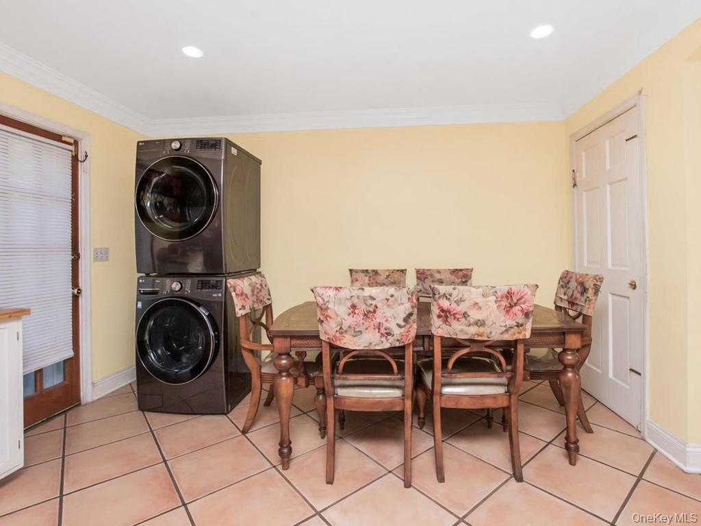 285 Centre Avenue – For Sale photo 8
