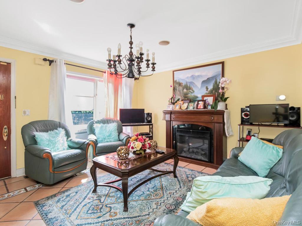285 Centre Avenue – For Sale photo 6