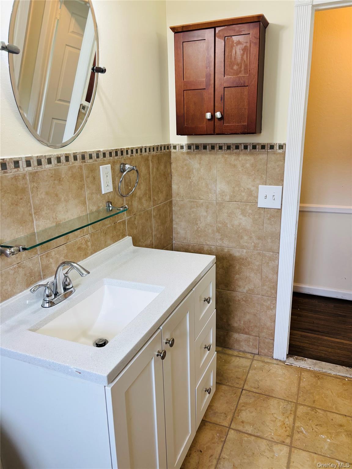 537 Lakeway Drive – For Sale photo 10