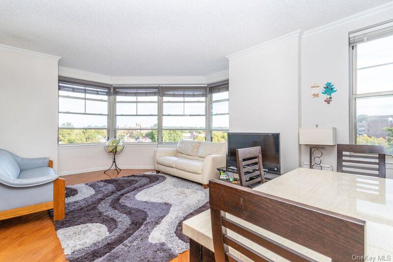 300 Mamaroneck Avenue, Unit 632
