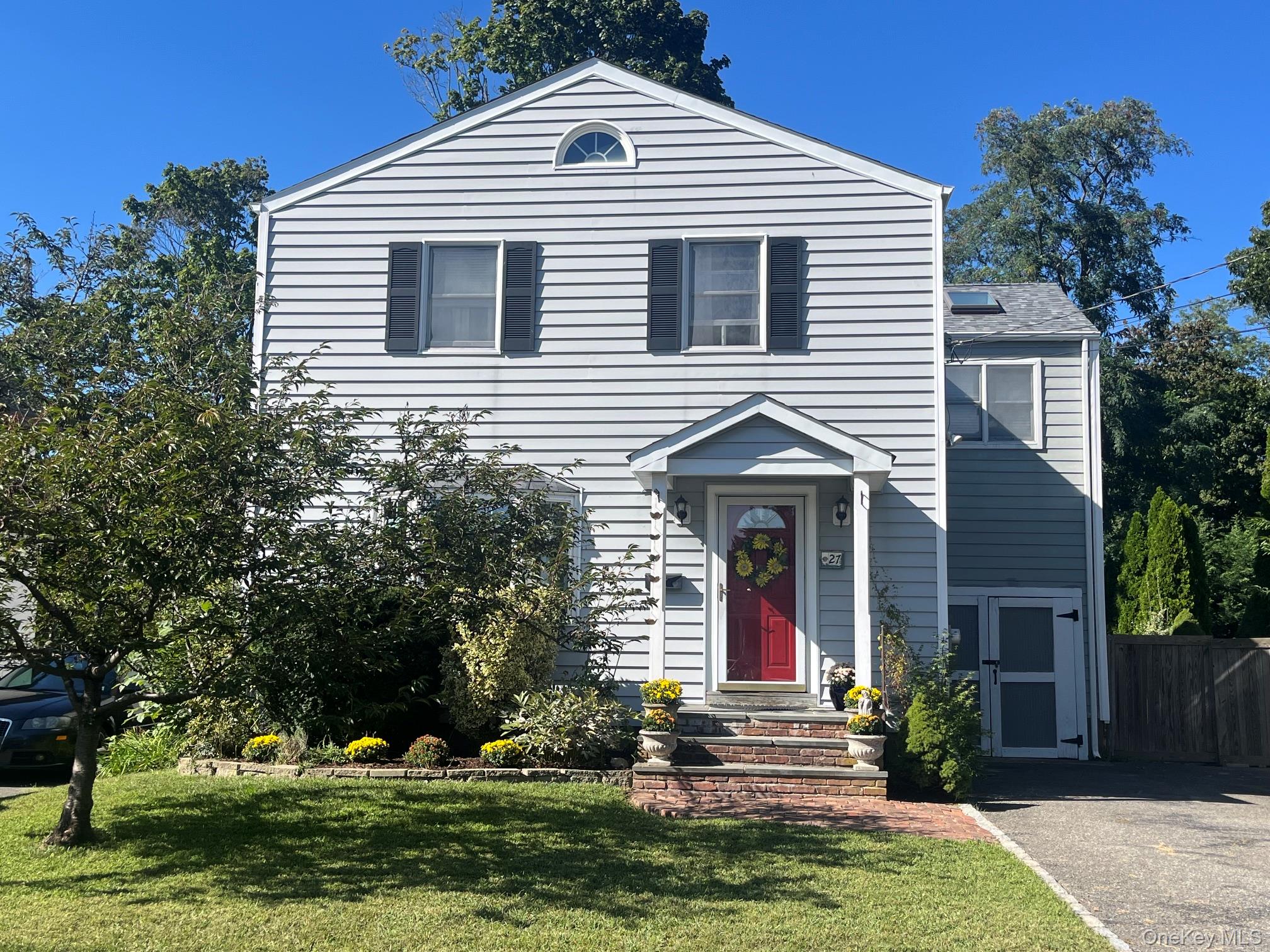 27 Rose Street – For Sale