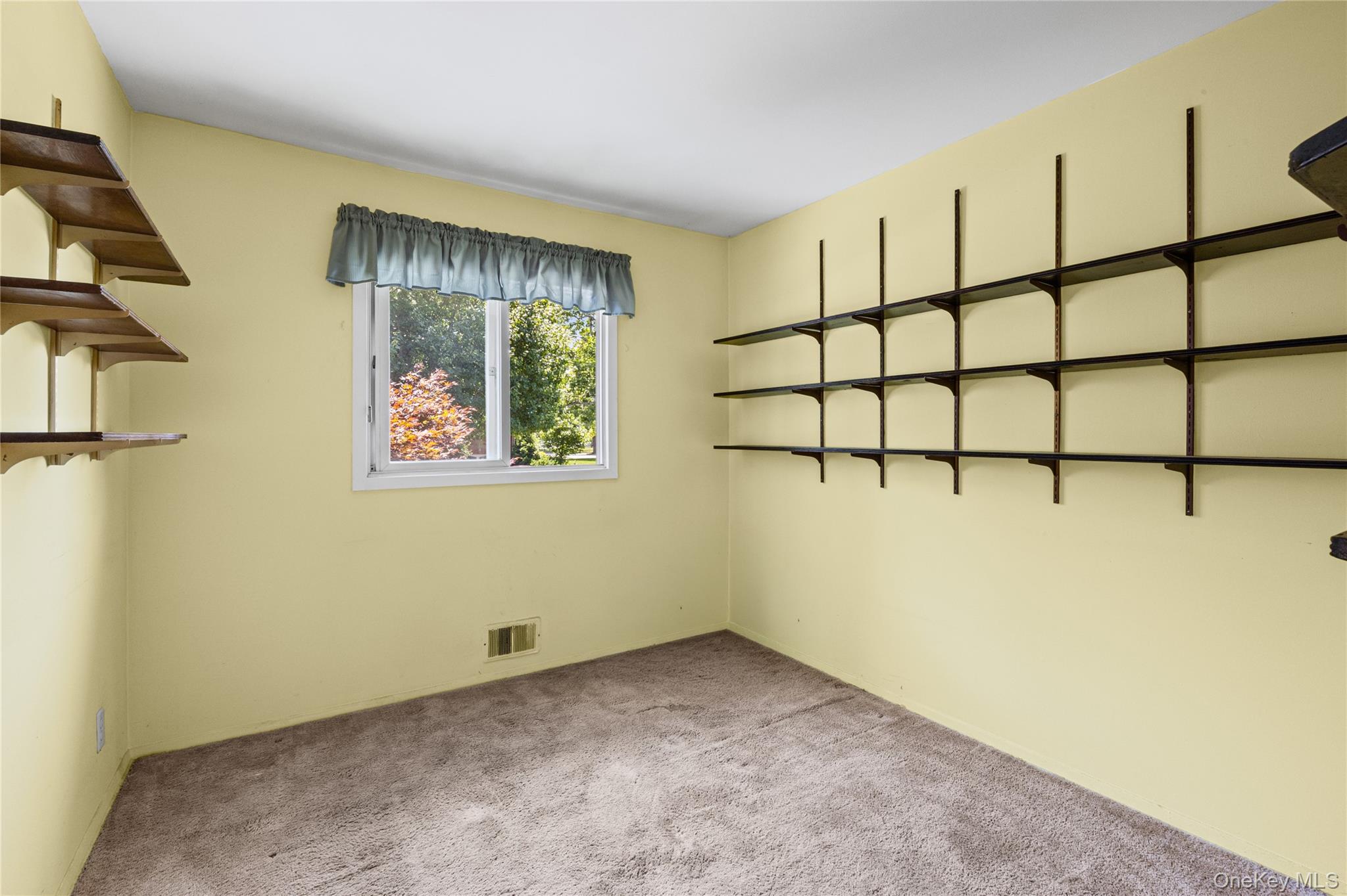 259 Burr Road – For Sale photo 10