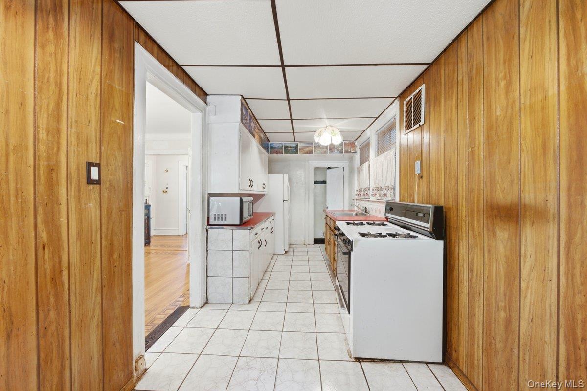 5633 Post Road – For Sale photo 8