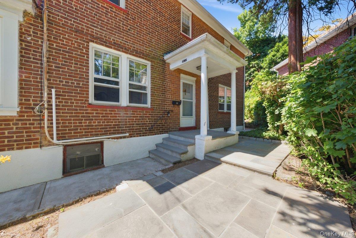 5633 Post Road – For Sale photo 3
