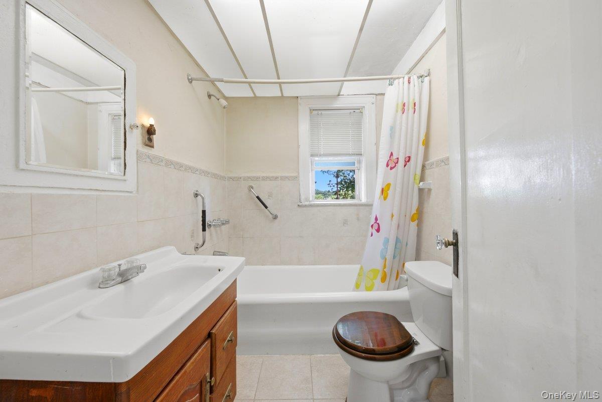 5633 Post Road – For Sale photo 18