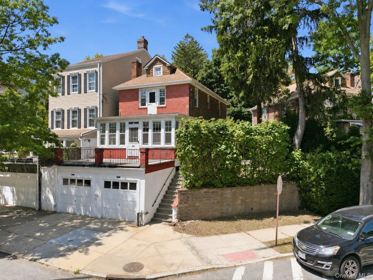 5633 Post Road – For Sale photo 2