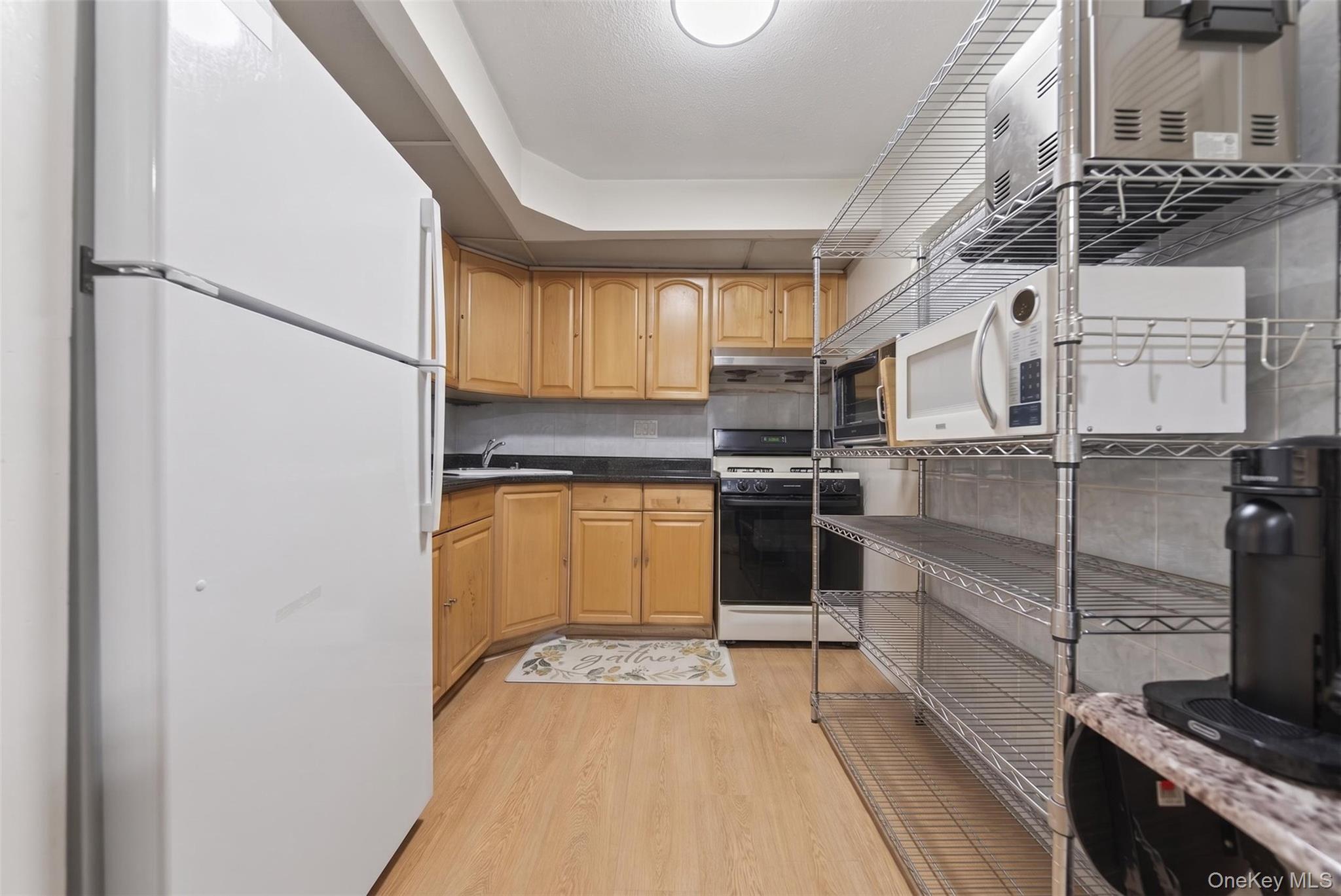 140-44 34th Avenue, Unit 2C photo 5