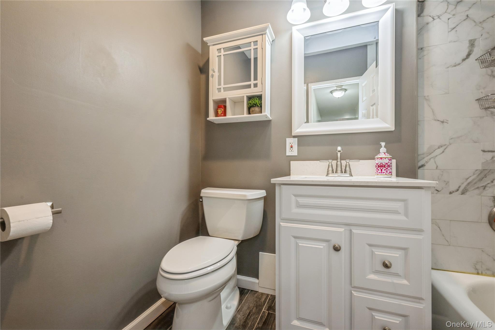 460 Old Town Road, Unit 8J photo 15