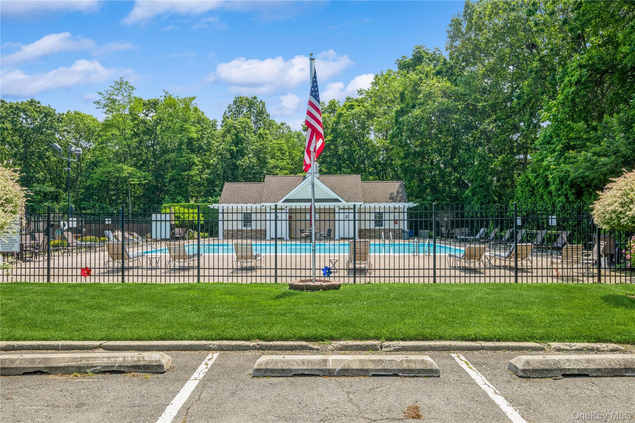 460 Old Town Road, Unit 8J photo 17
