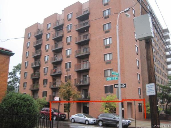 1600 Parkview Avenue, Unit 1C