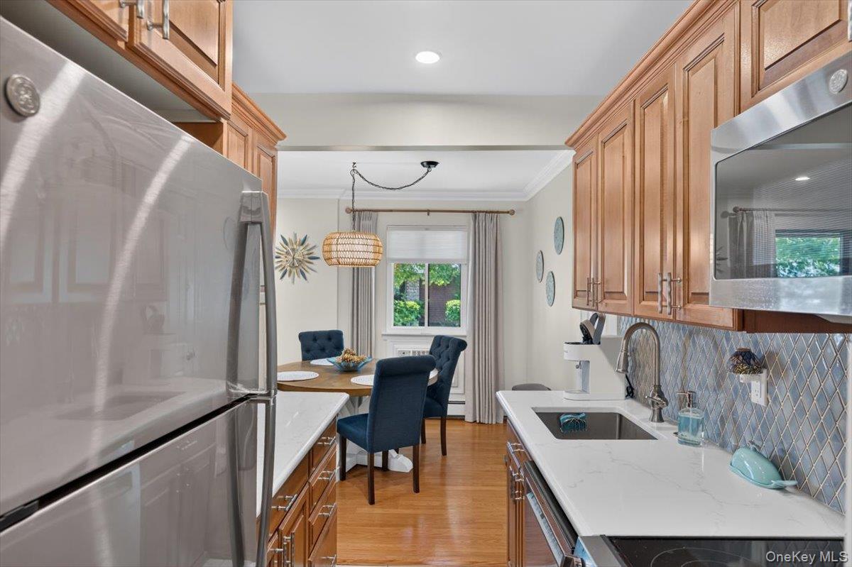 263 River Avenue, Unit 52 photo 11