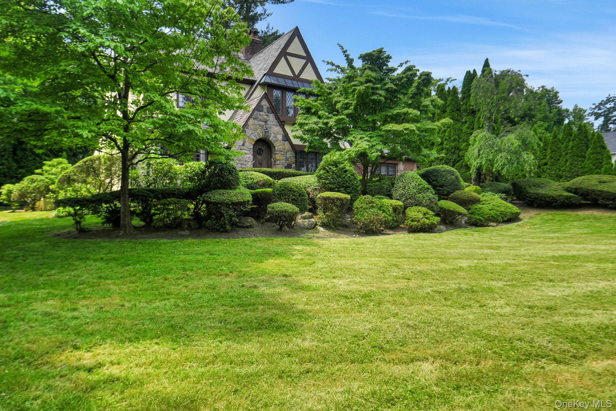 46 FENIMORE Road – For Rent photo 3