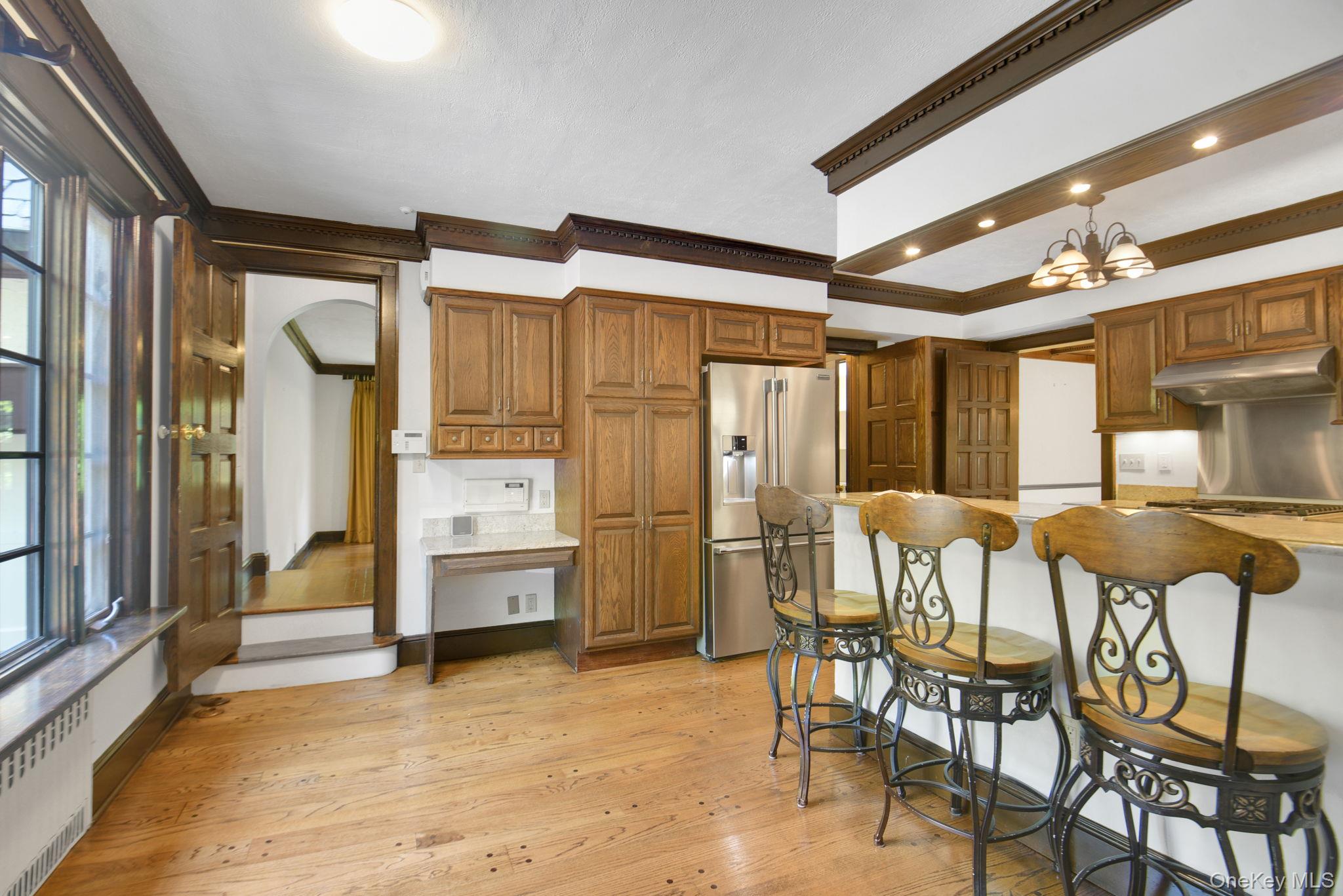 46 FENIMORE Road – For Rent photo 9
