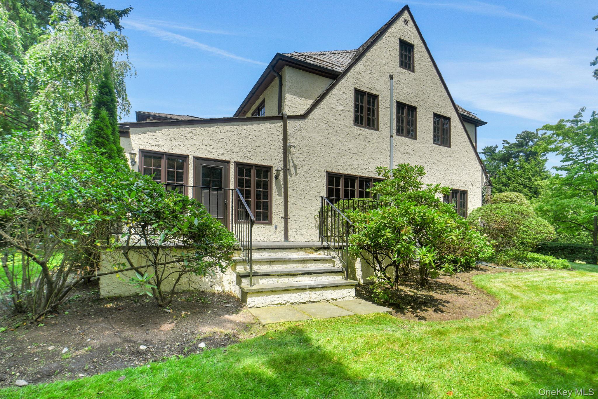 46 FENIMORE Road – For Rent photo 6