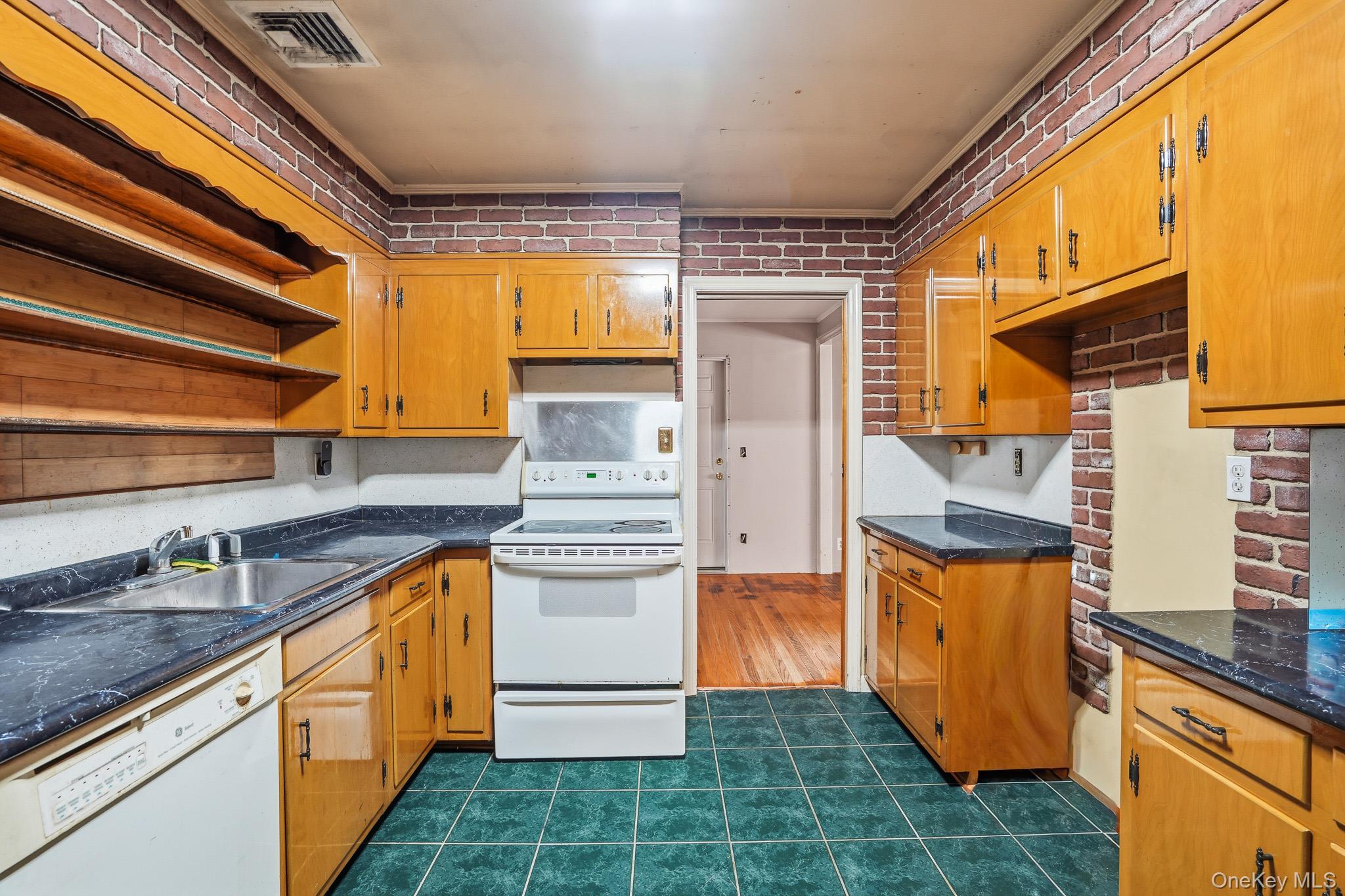 61 Underhill Road – For Sale photo 17