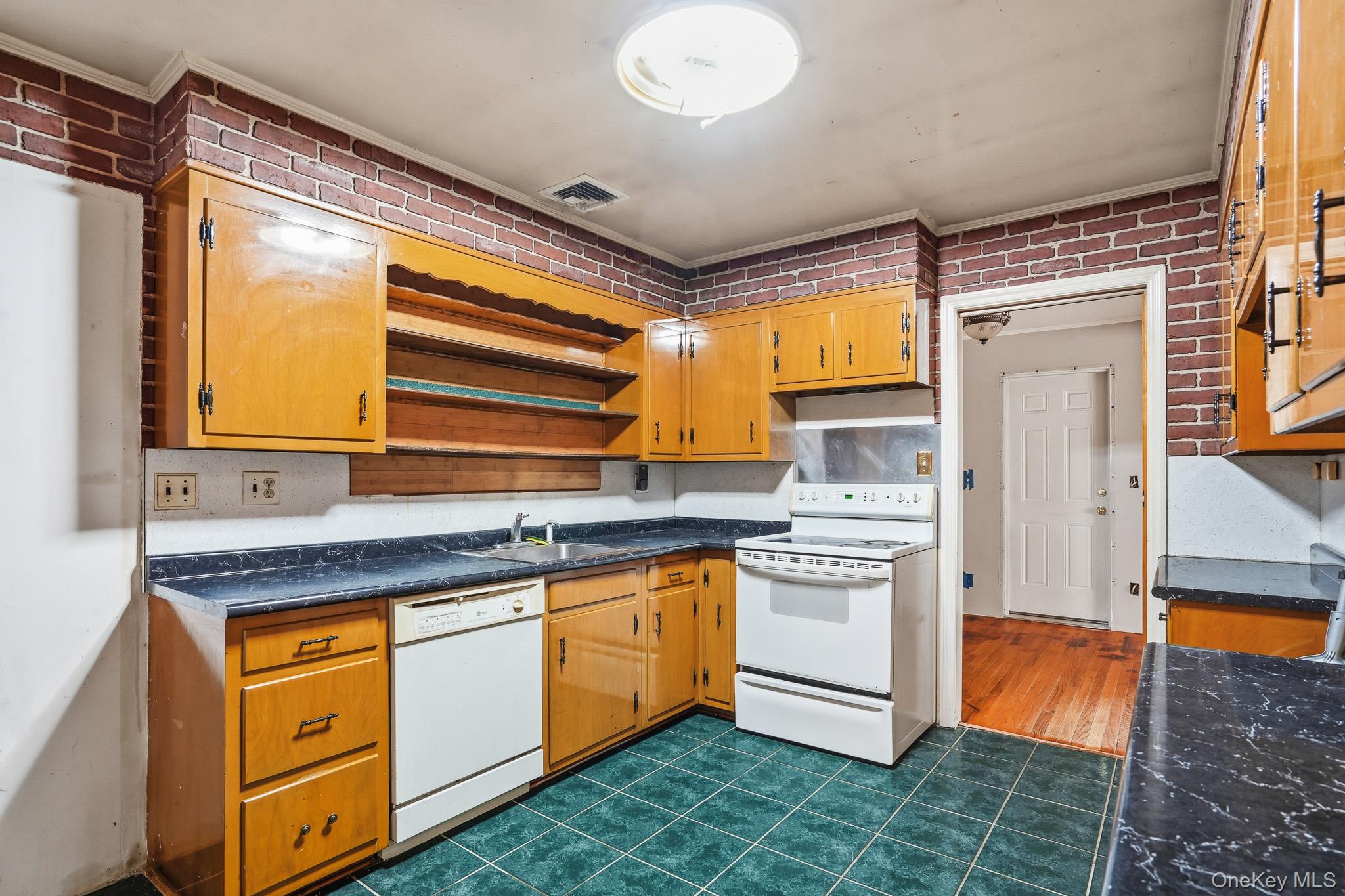 61 Underhill Road – For Sale photo 18