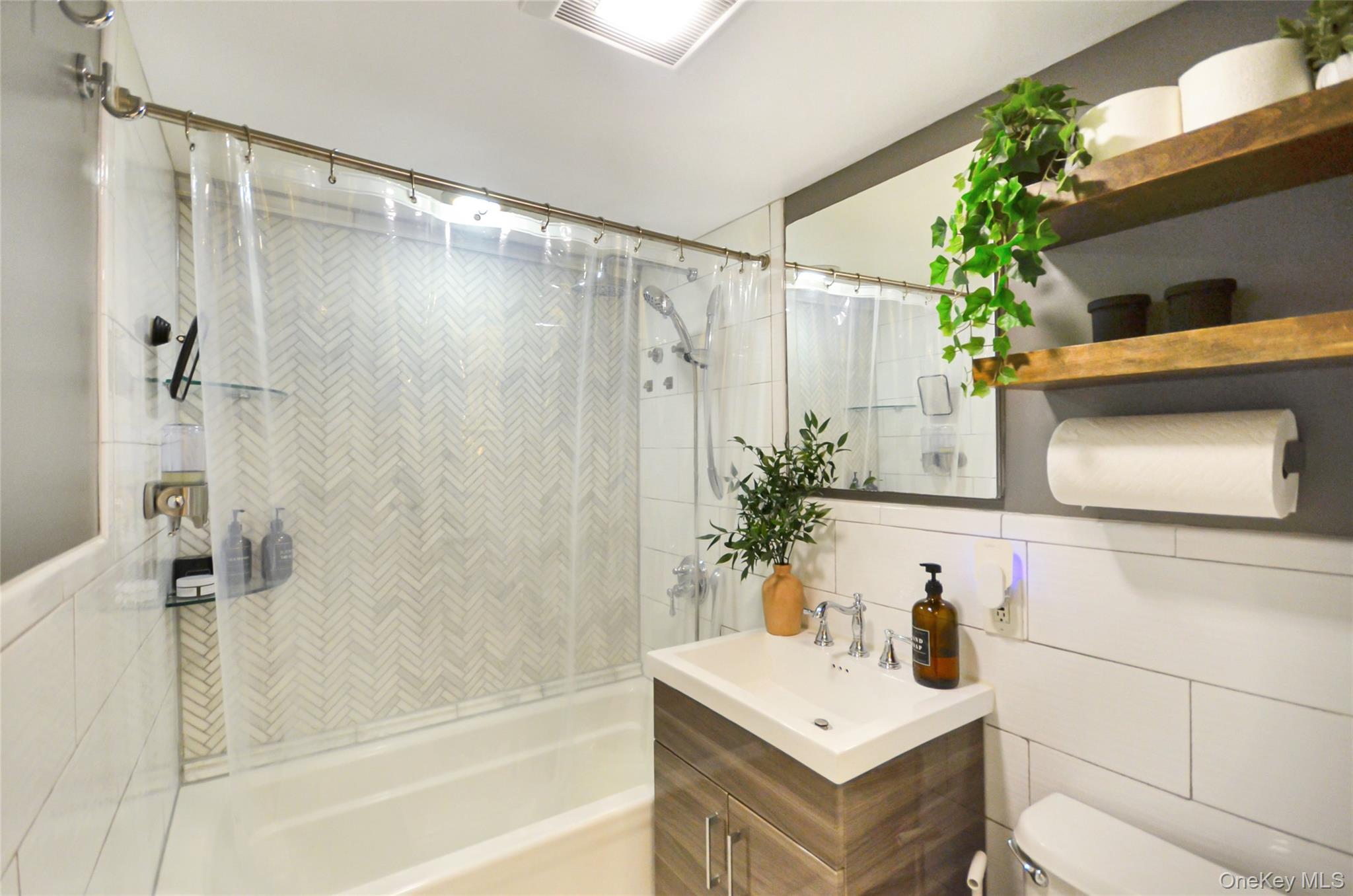 397 N Broadway, Unit 1F photo 7