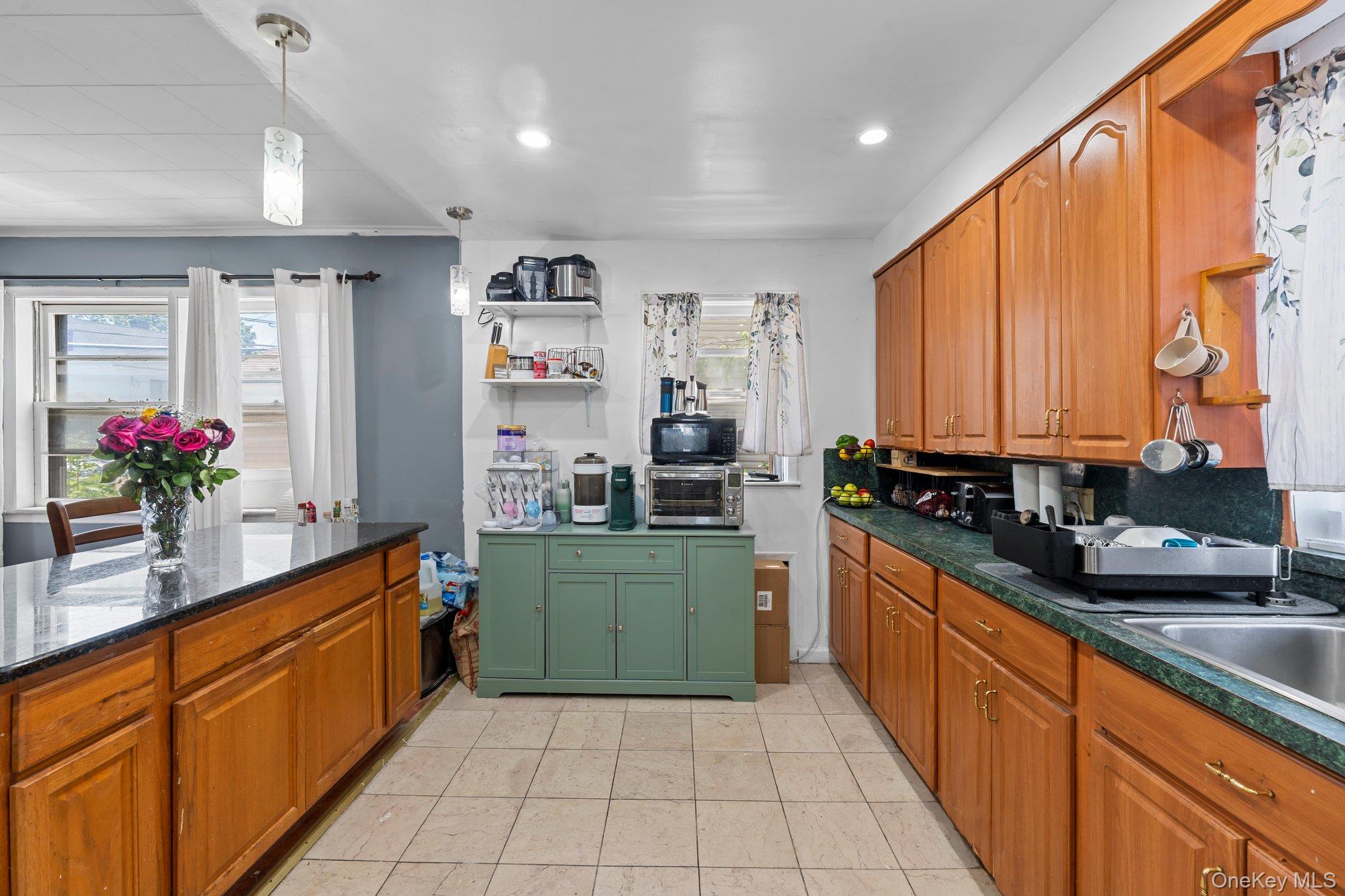 40 East Avenue – For Sale photo 3