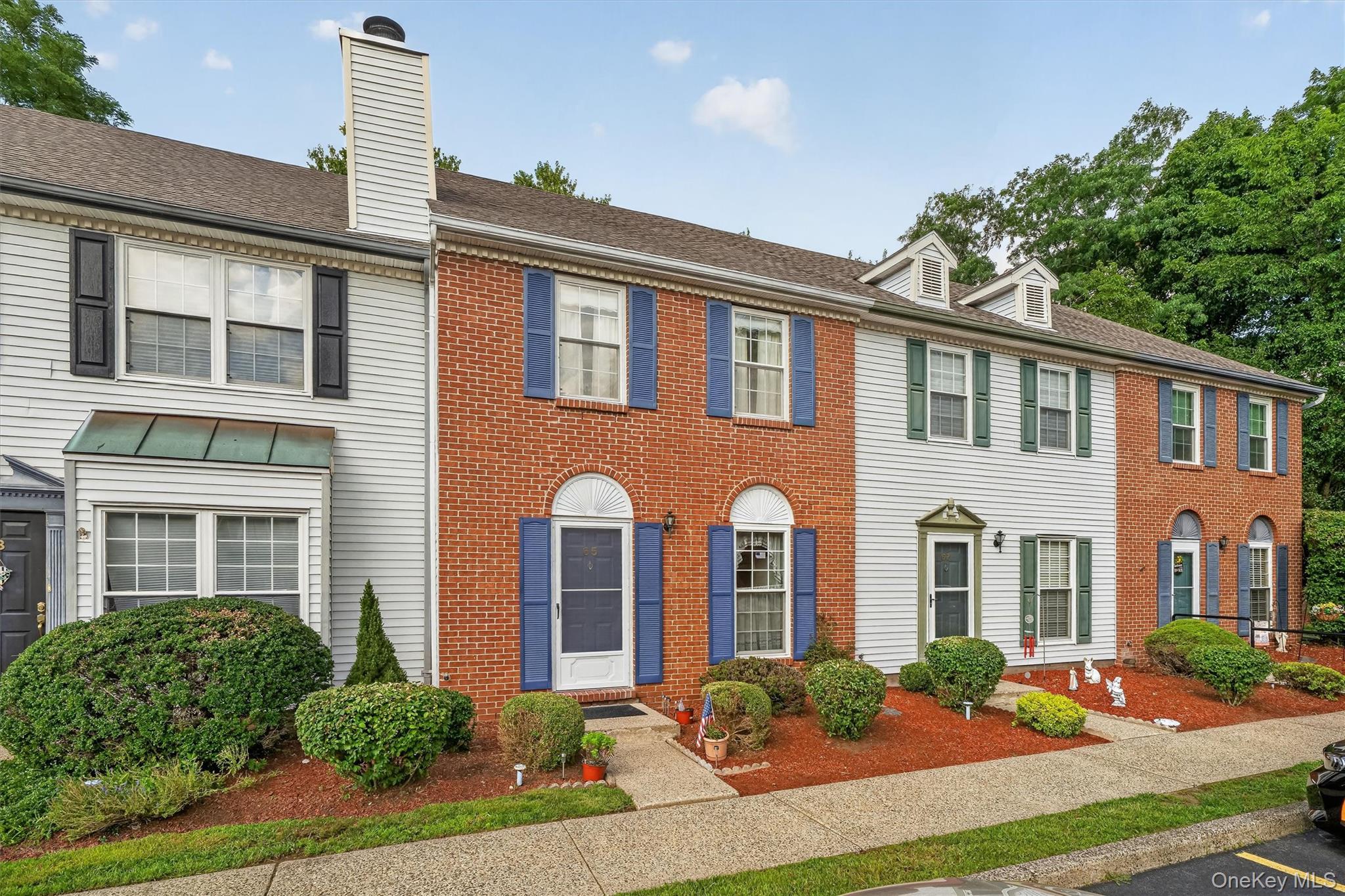 65 Yorkshire Terrace – For Sale photo 3