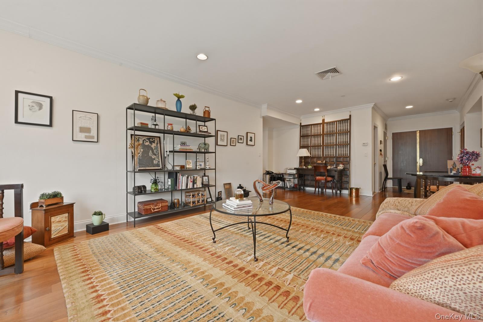 171 Great Neck Road Rd, Unit 3H photo 3