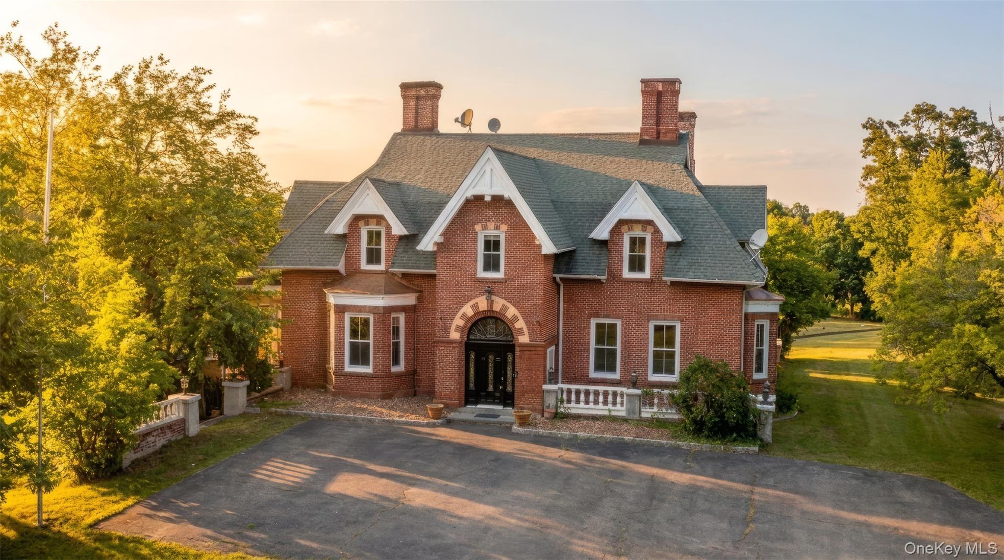12 Monell Place – For Sale