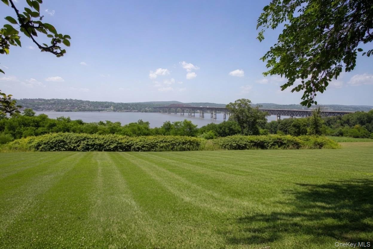 12 Monell Place – For Sale photo 8