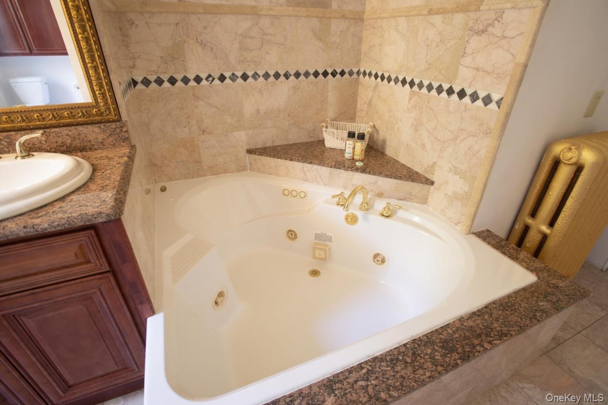 12 Monell Place – For Sale photo 7
