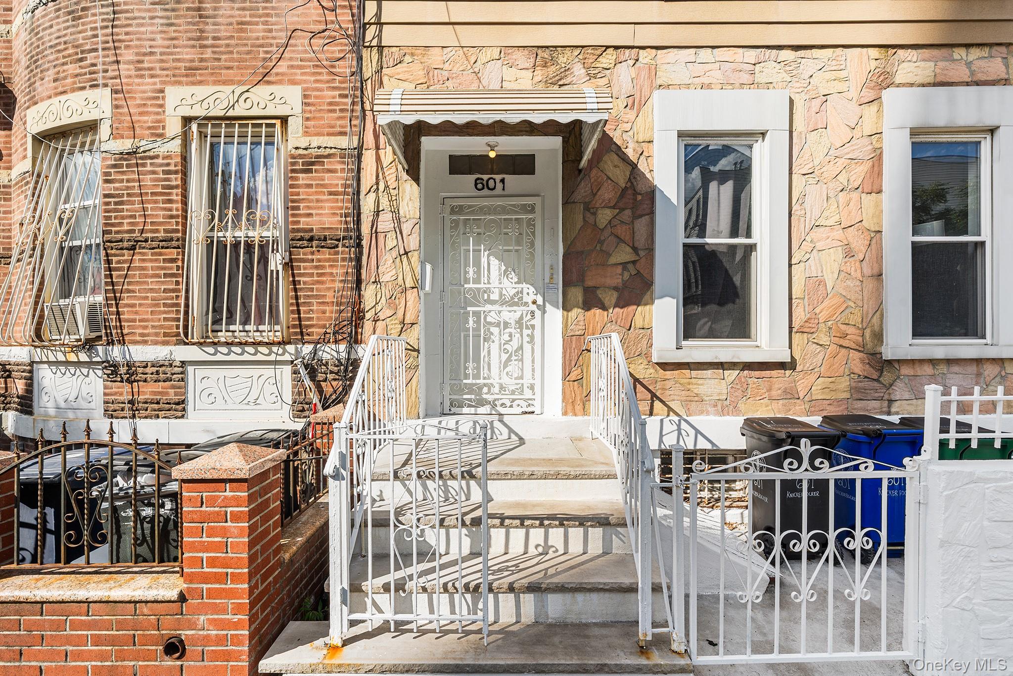 601 Knickerbocker Avenue – For Sale photo 4