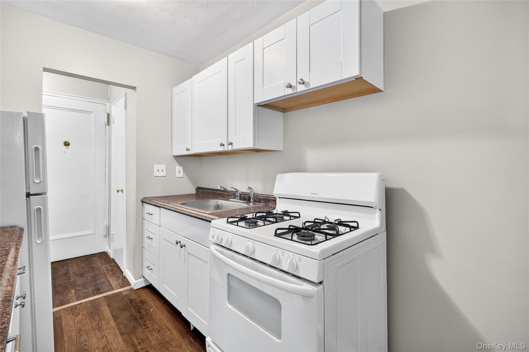 205 West Post Road, Unit 1N photo 14