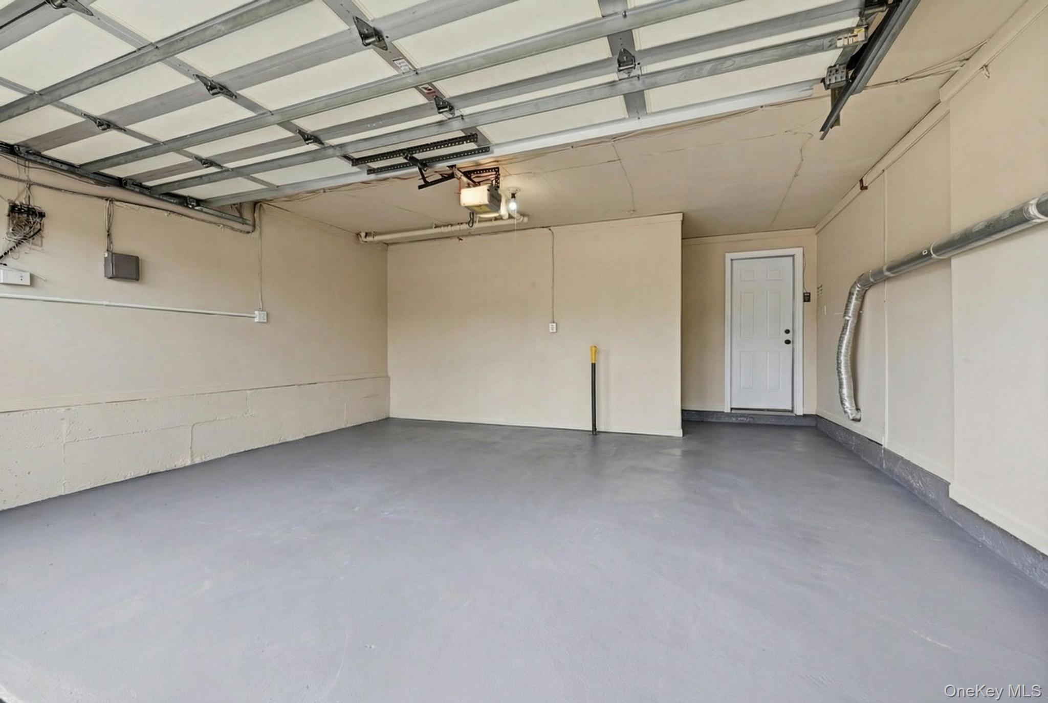 341 Green Court – For Sale photo 24