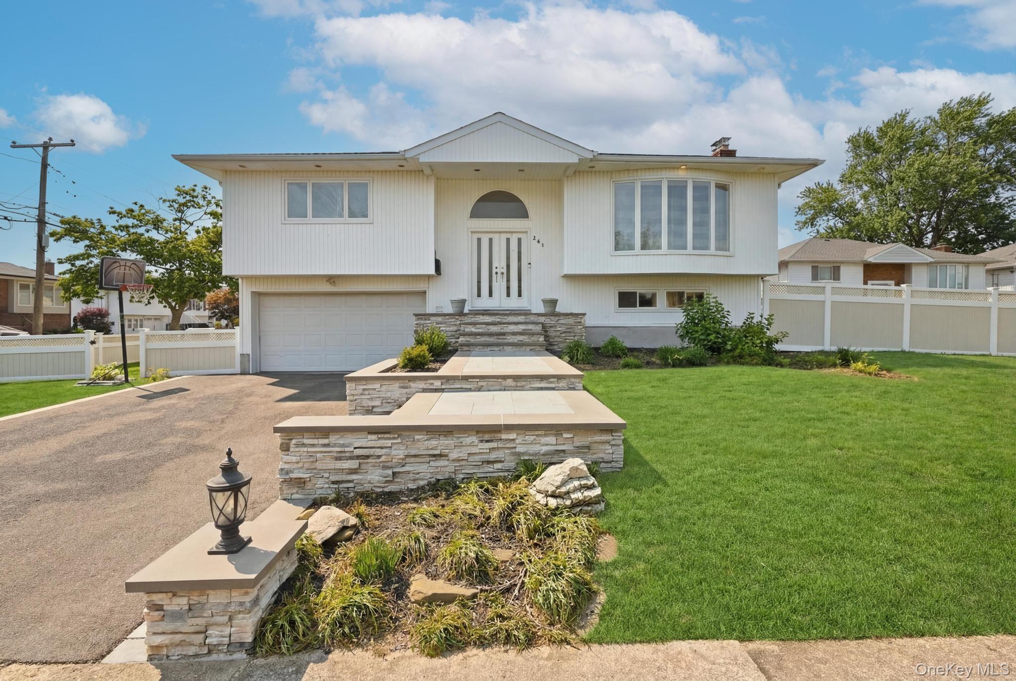 341 Green Court – For Sale