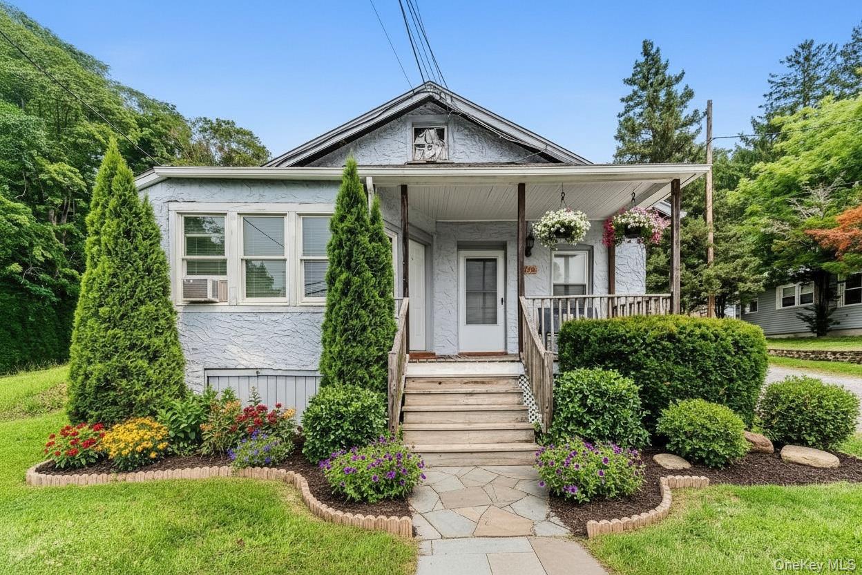 378 E Main Street – For Sale