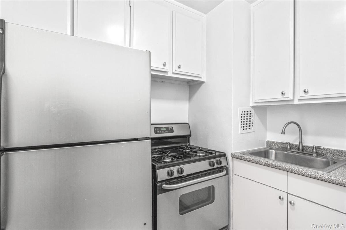 85-15 Main Street, Unit 12B photo 3