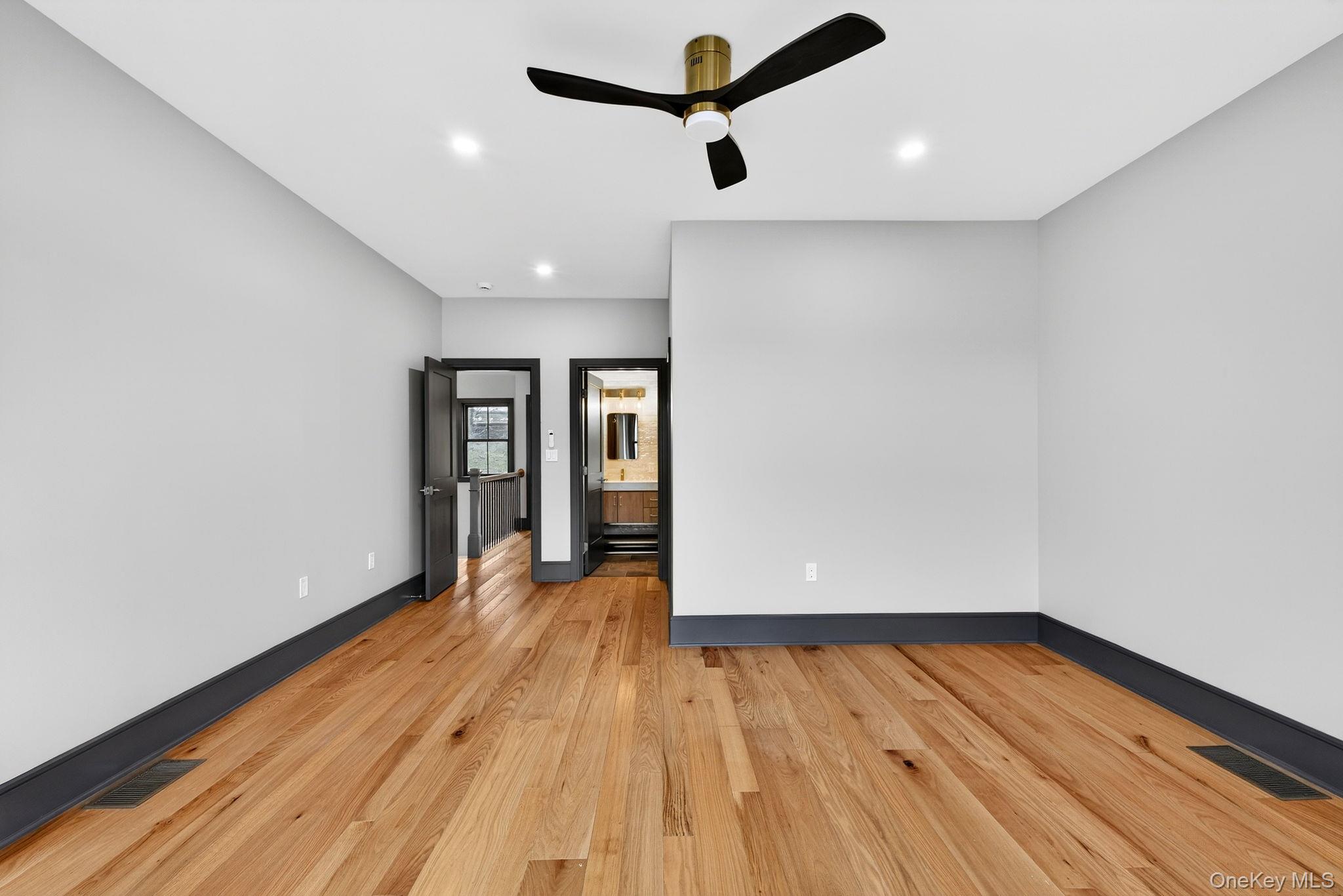 2 icehouse Drive – For Sale photo 16