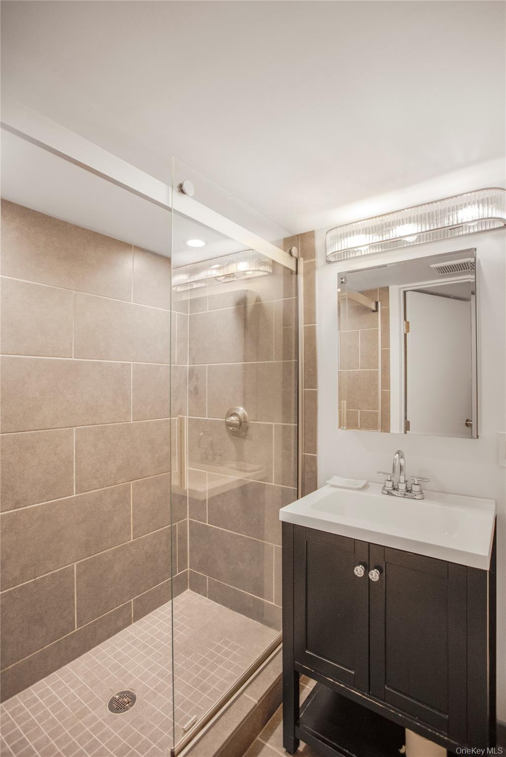 32 General Mclean Drive – For Rent photo 11