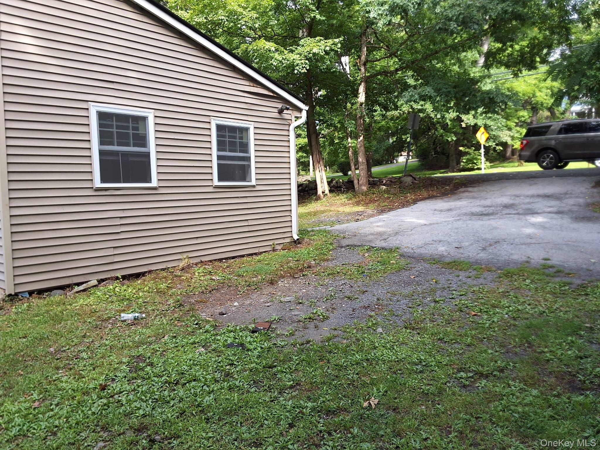 422 Spring Street – For Rent photo 3