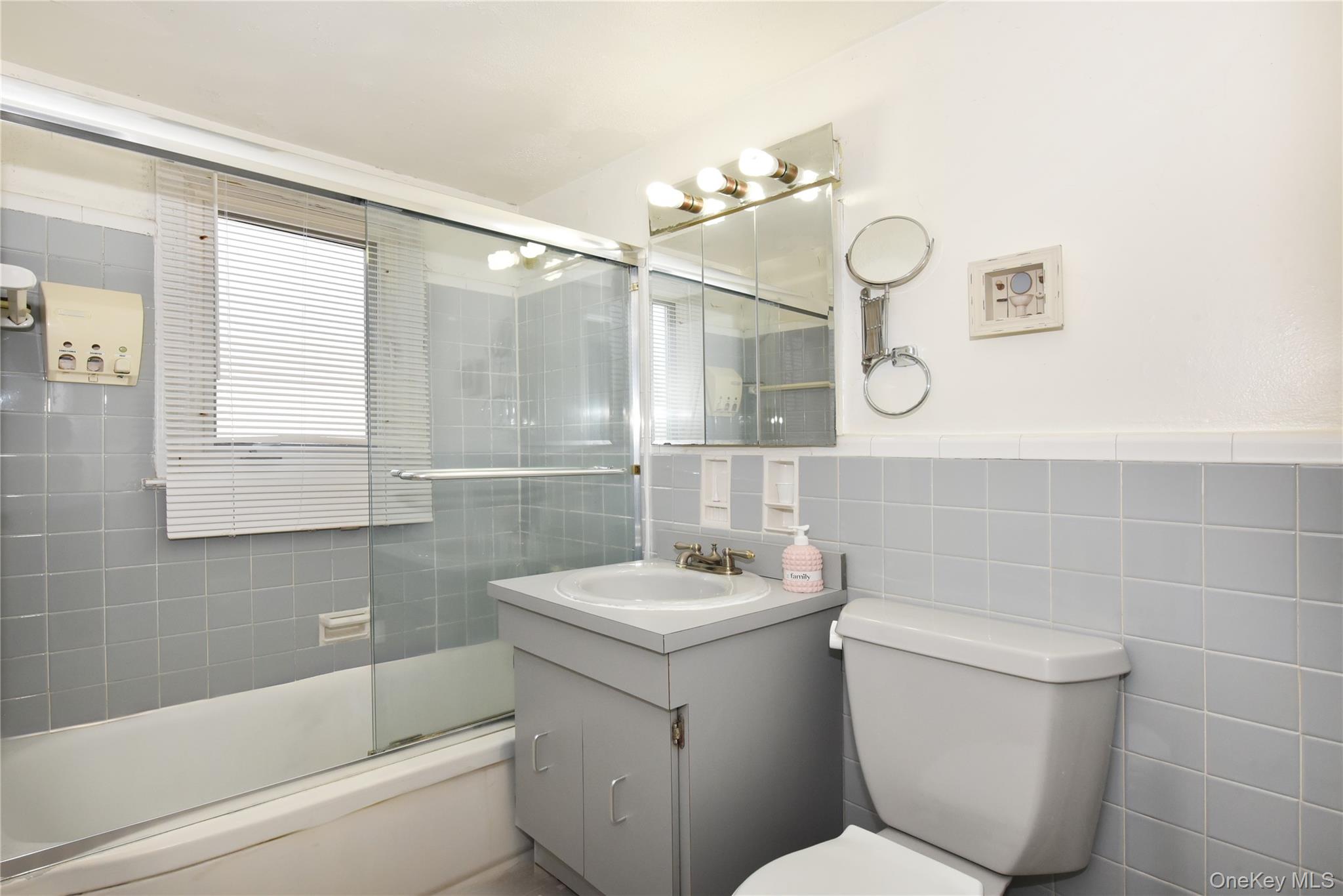18418 69th Avenue – For Sale photo 25