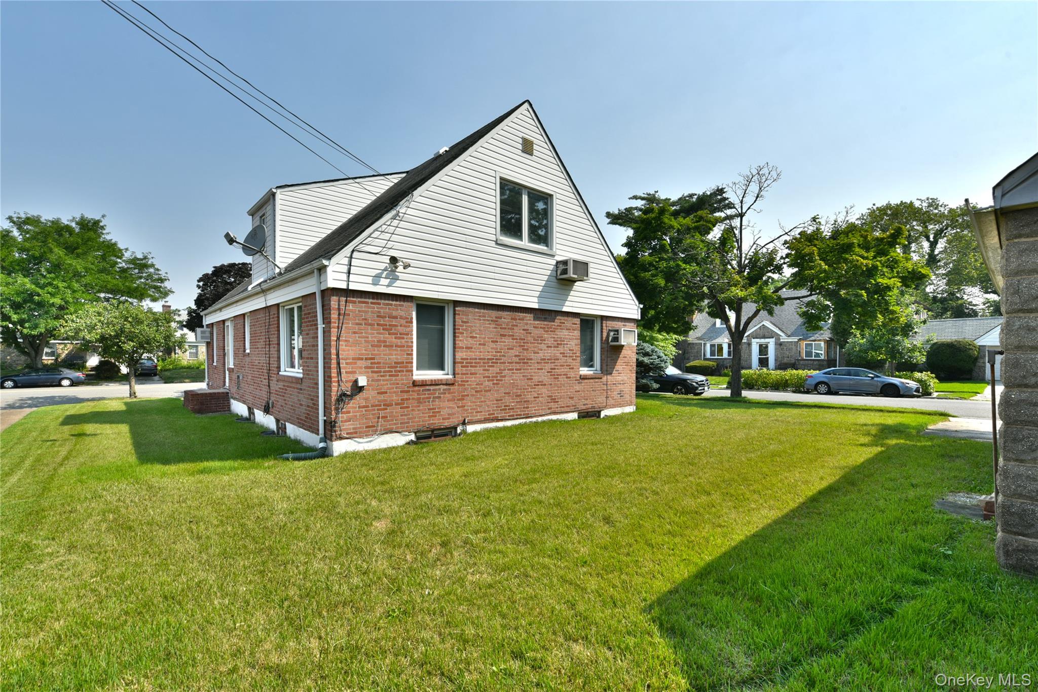 18418 69th Avenue – For Sale photo 30