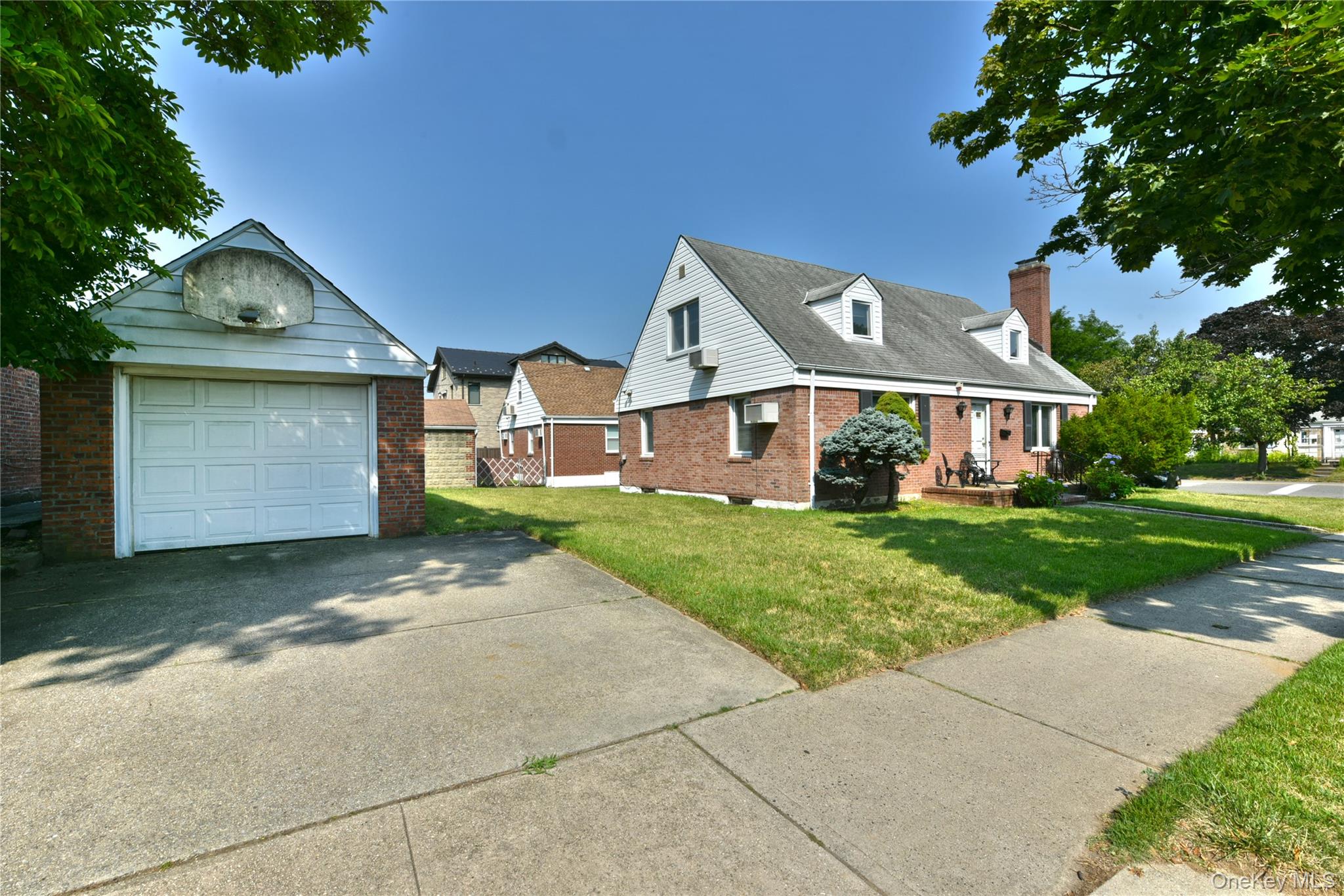 18418 69th Avenue – For Sale photo 2