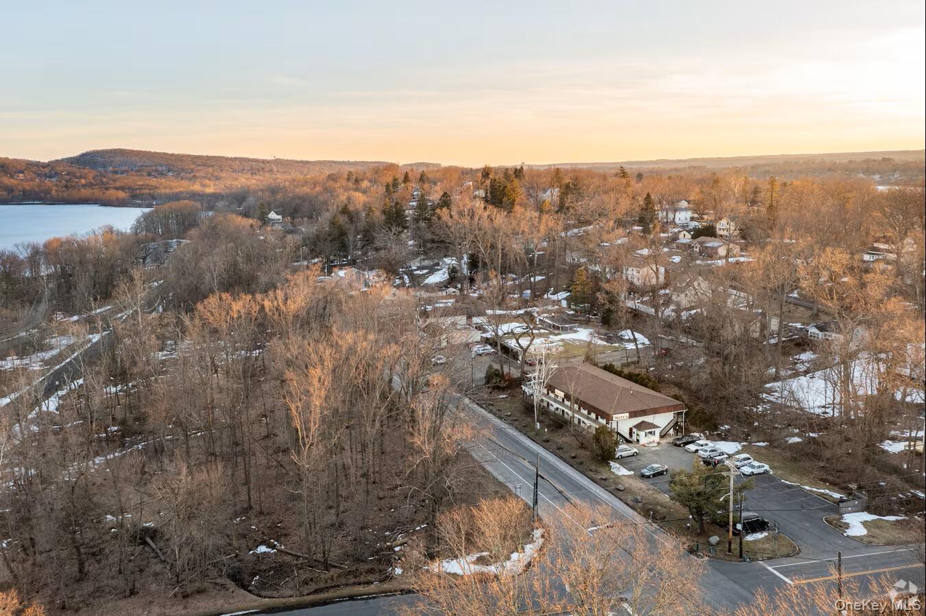 972 S Route 9W – For Sale