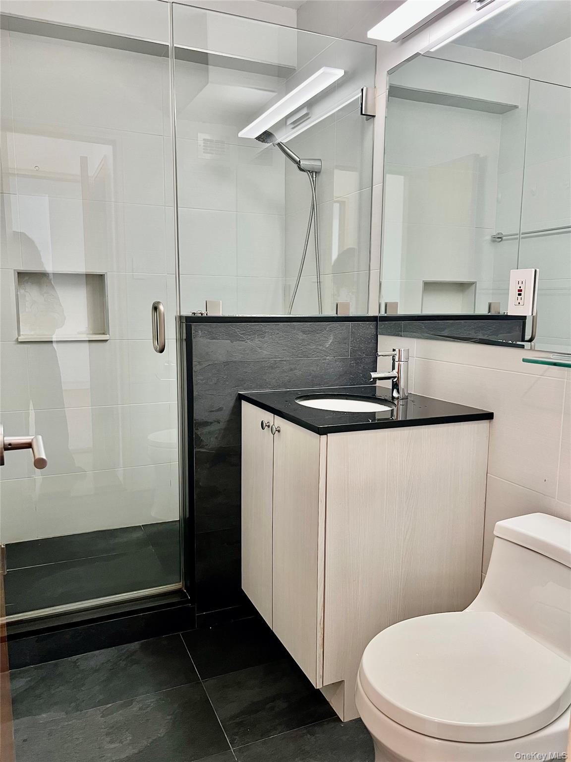 411 East 53rd Street, Unit 8L photo 14